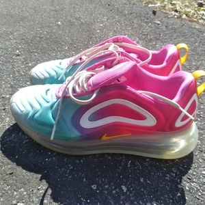 Women's Air Max 720s 7.5